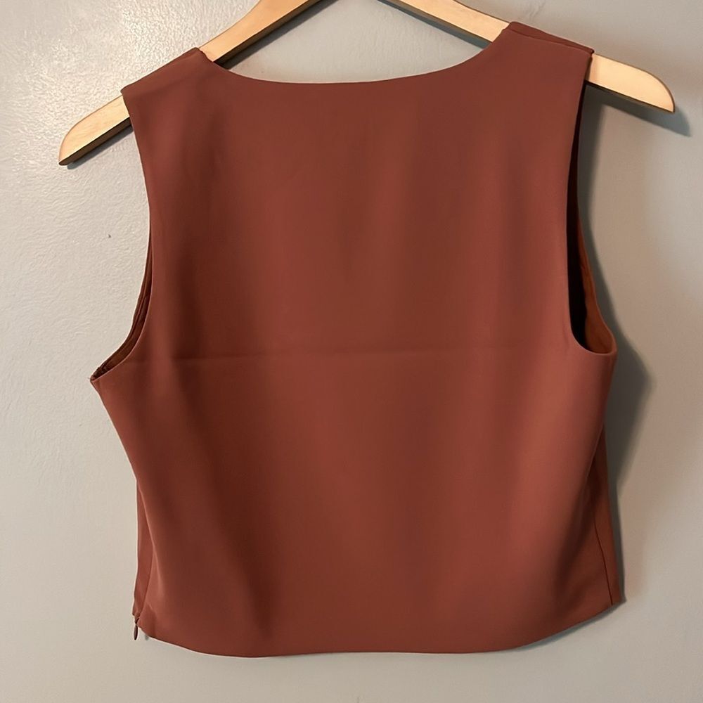 New! Express Square Neck Crop Top in Cognac Size Medium NWT - Picture 6 of 14